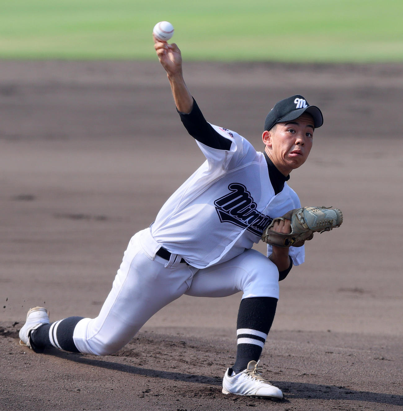 神戸北・伊川谷北・神戸学園都市対姫路南　姫路南先発の潮海（撮影・上山淳一）