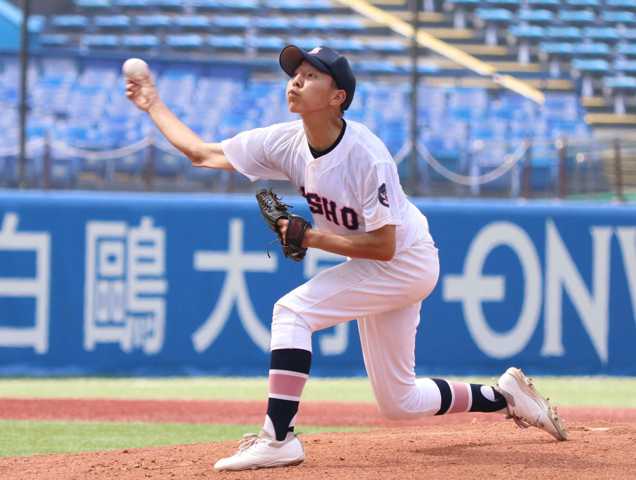 五商対八王子北　五商対八王子北　五商先発の青木（撮影・泉光太郎）