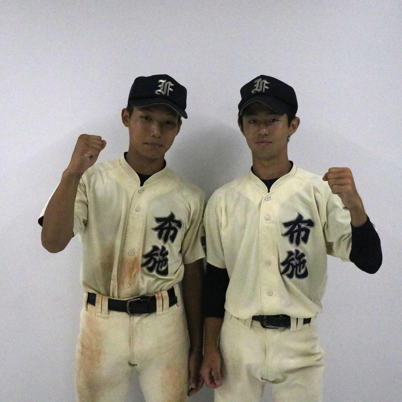 投打で勝利に貢献した布施・寺岡（左）と南（撮影・一　樹）