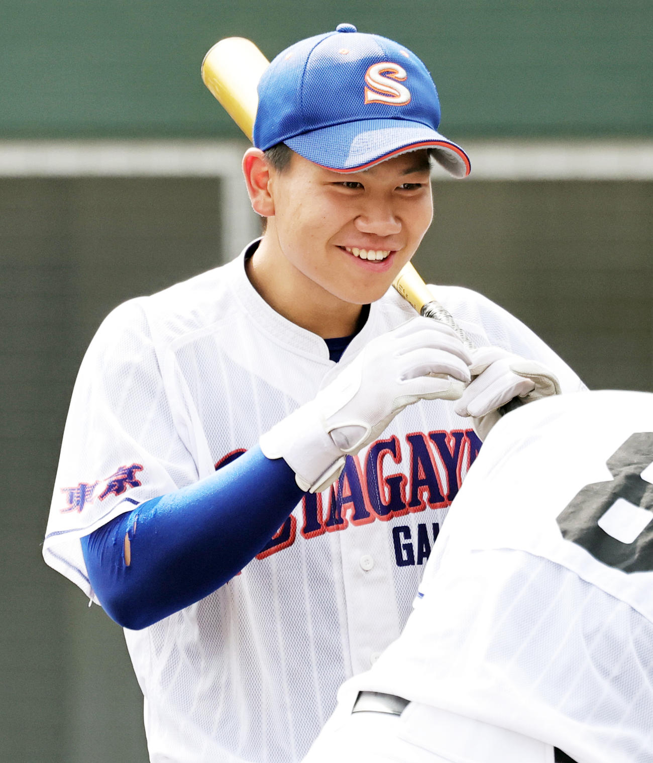 羽村対世田谷学園　試合前に笑顔を見せる世田谷学園・坂本（撮影・野上伸悟）
