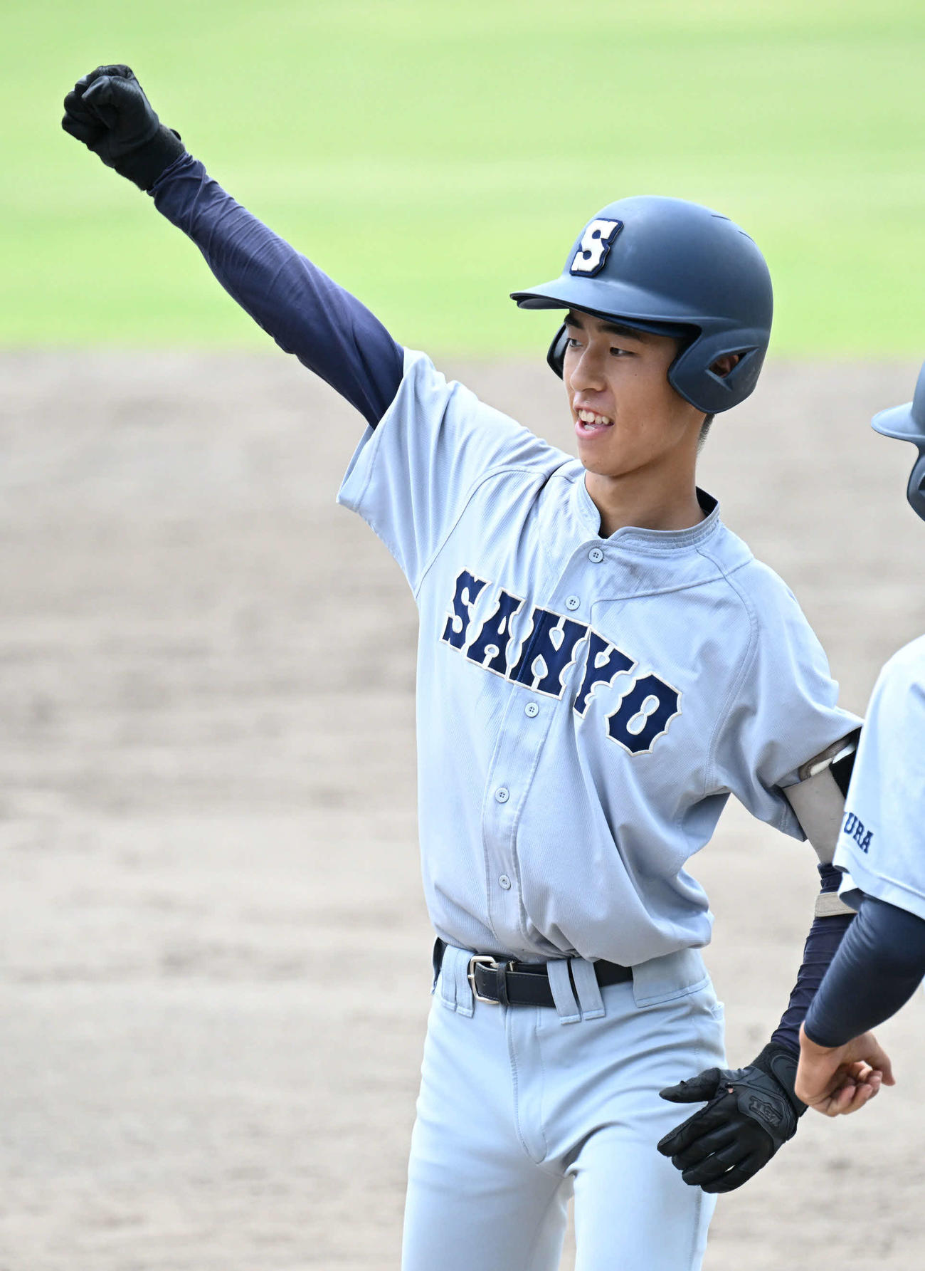 中村学園三陽対浮羽究真館　8回表1死一、三塁、原野は中前に適時打を放つ（撮影・林敢治）