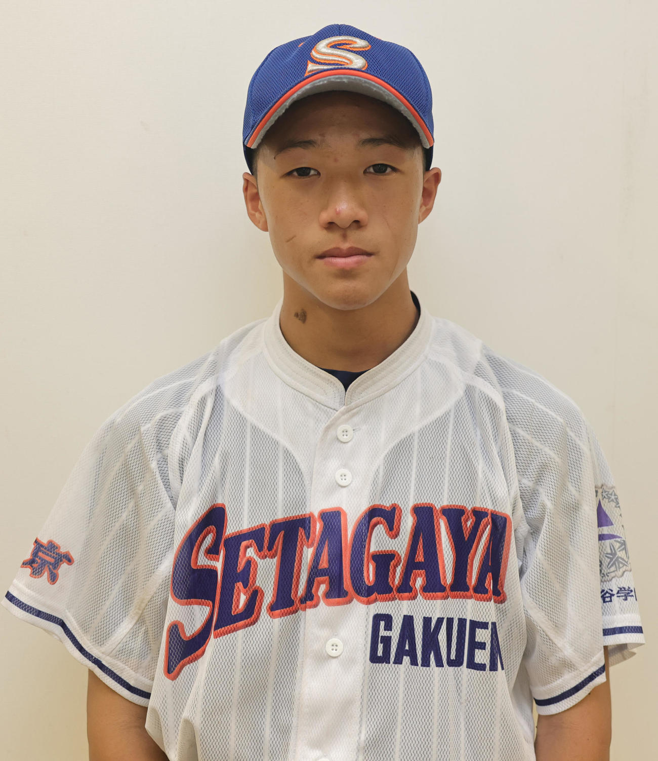 羽村対世田谷学園　ボールパーソンを担当した世田谷学園・川相（撮影・野上伸悟）