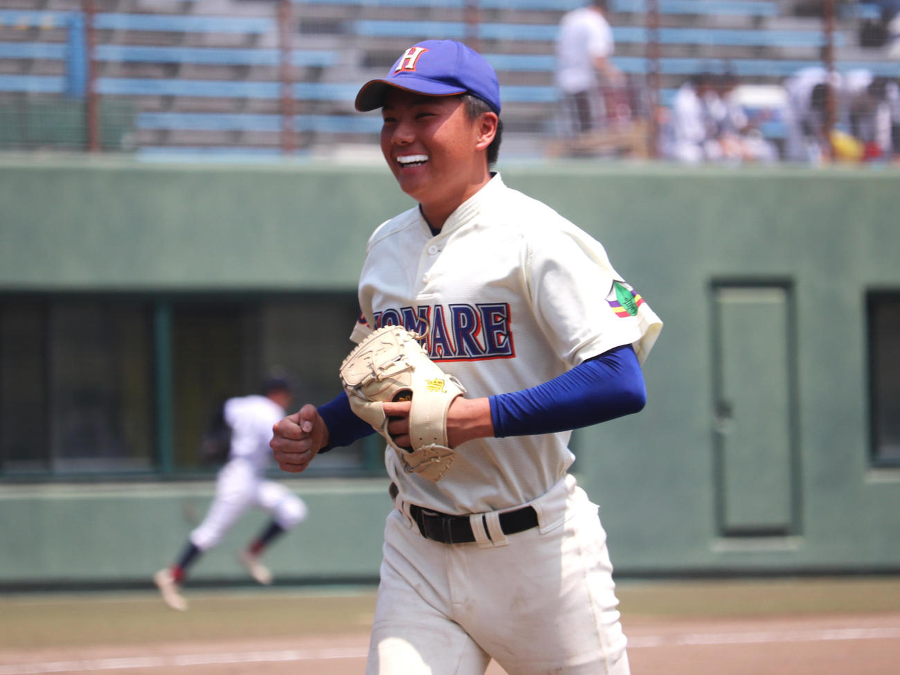 愛知大会2回戦　愛知総合工科対誉　3回まで1安打無失点と好投し、笑みを浮かべる誉の先発・南原（撮影・中島麗）