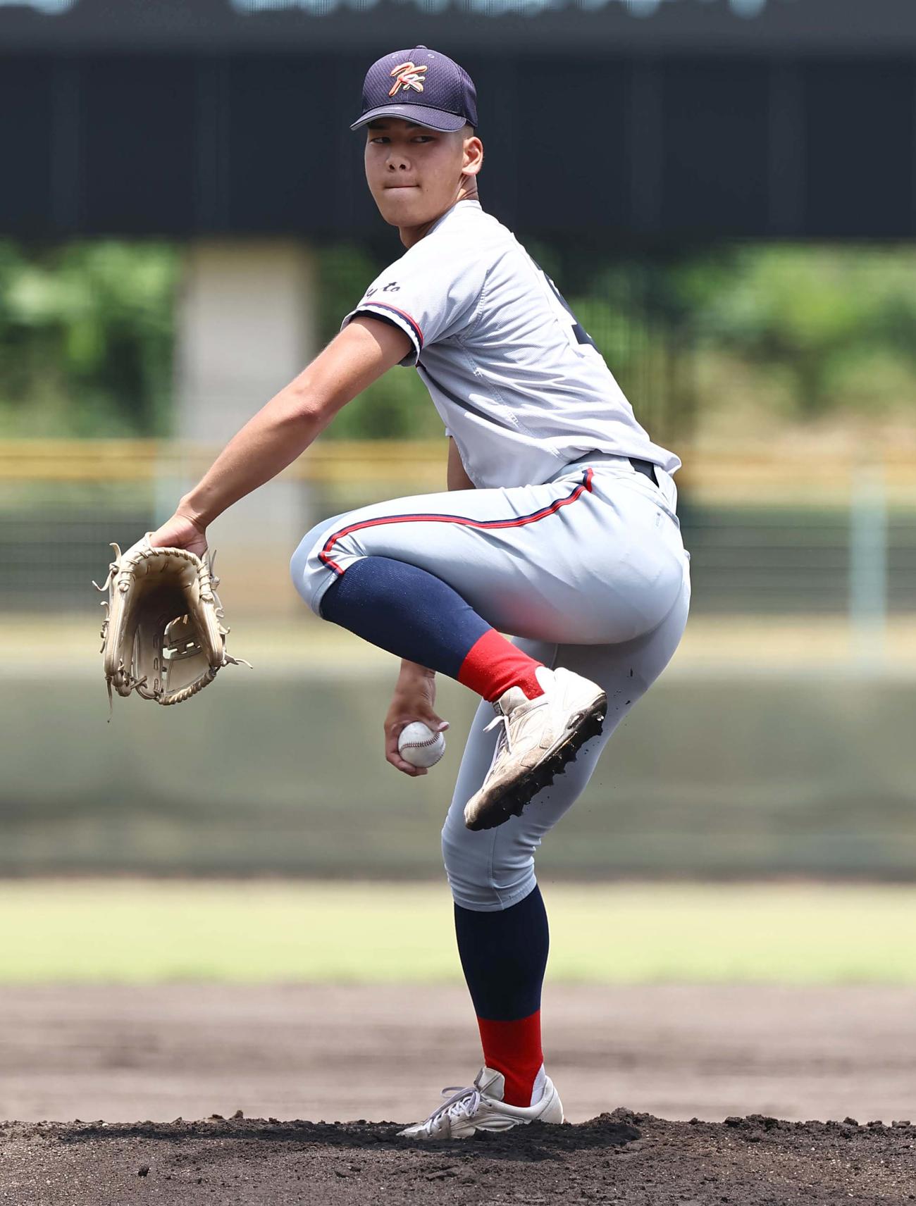 西舞鶴対京都国際　完投勝利した京都国際先発の酒谷（撮影・上田博志）