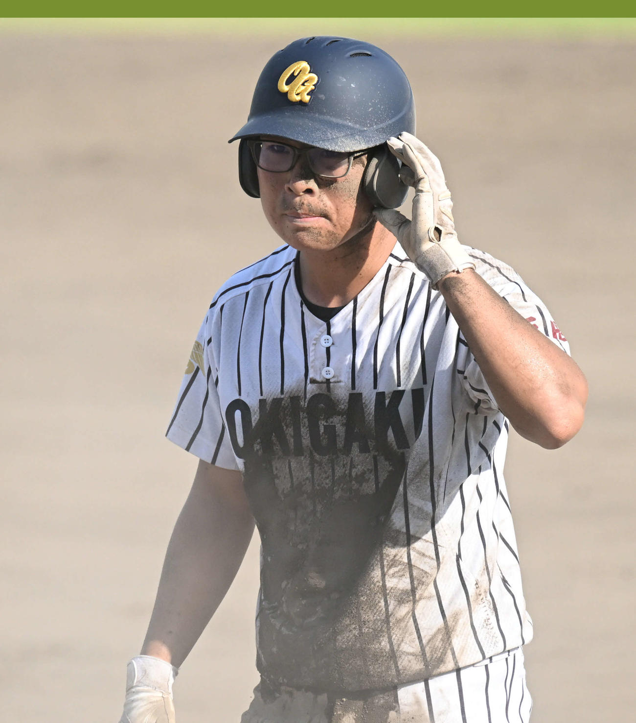 沖学園対九産大九州　9回表沖学園無死、幸田は一塁に滑り込み内野安打となる（撮影・林敢治）