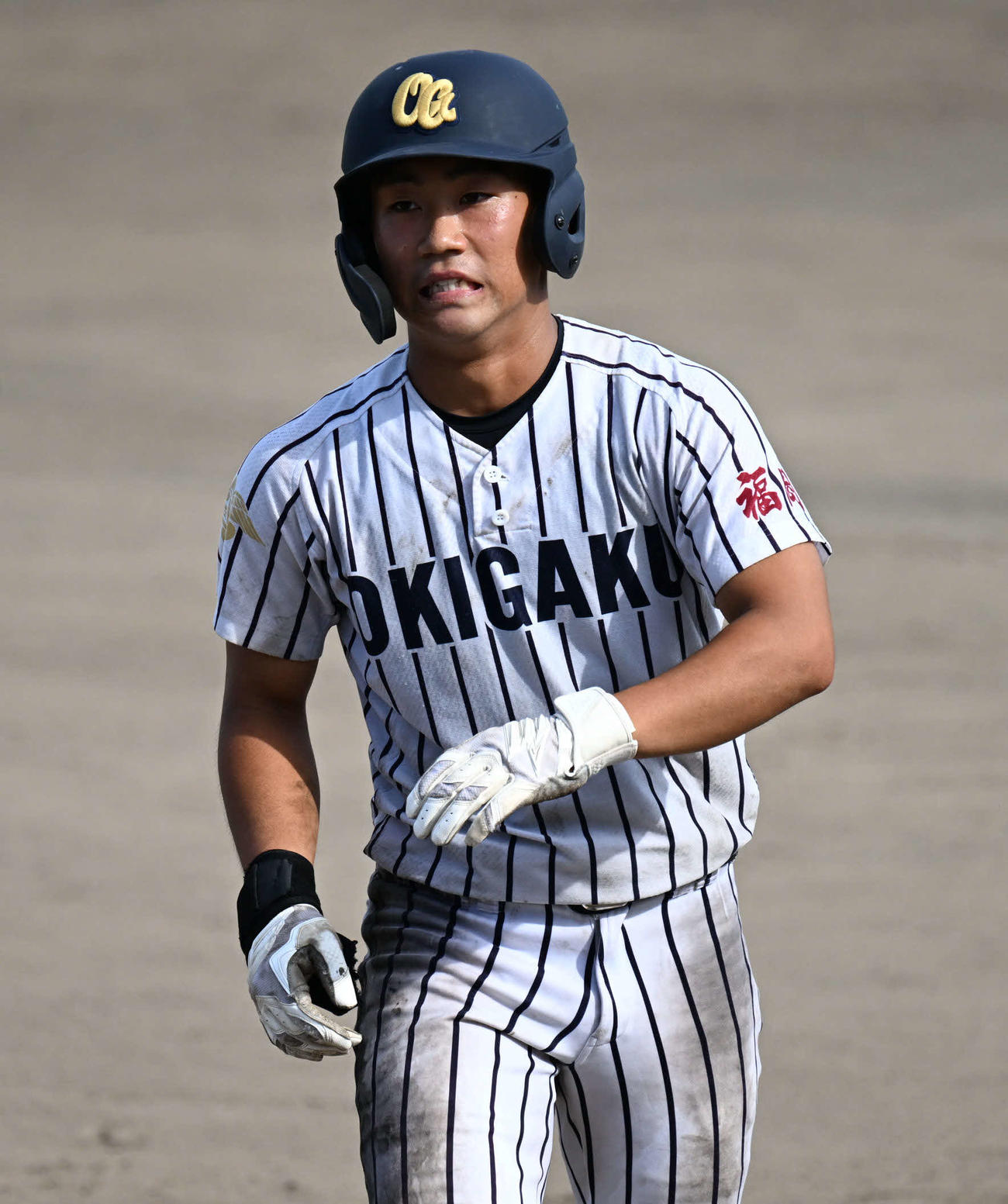 沖学園対九産大九州　7回表沖学園1死二、三塁、門林は適時打を放つ（撮影・林敢治）