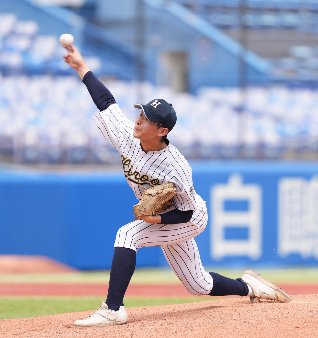 大山対広尾　先発し力投する広尾・岩下（撮影・鈴木みどり）
