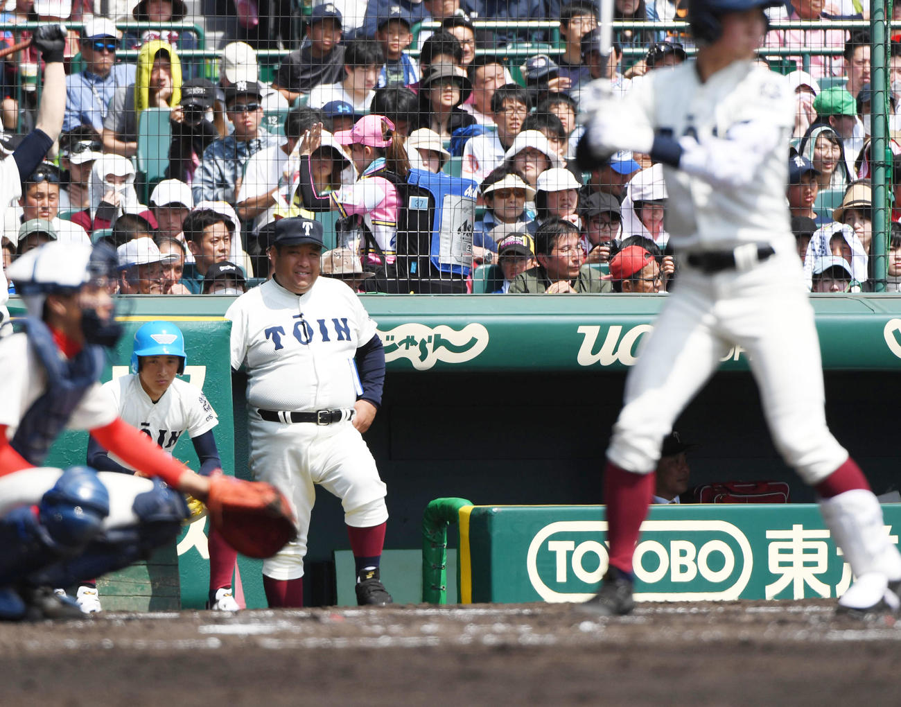第90回センバツ決勝智弁和歌山戦で試合を見つめる大阪桐蔭・西谷監督（撮影・奥田泰也）