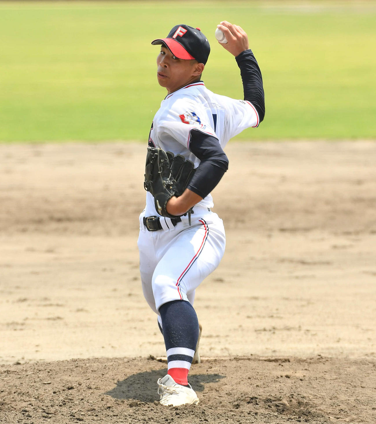 筑紫丘対福岡工　福岡工先発の松尾（撮影・岩下翔太）