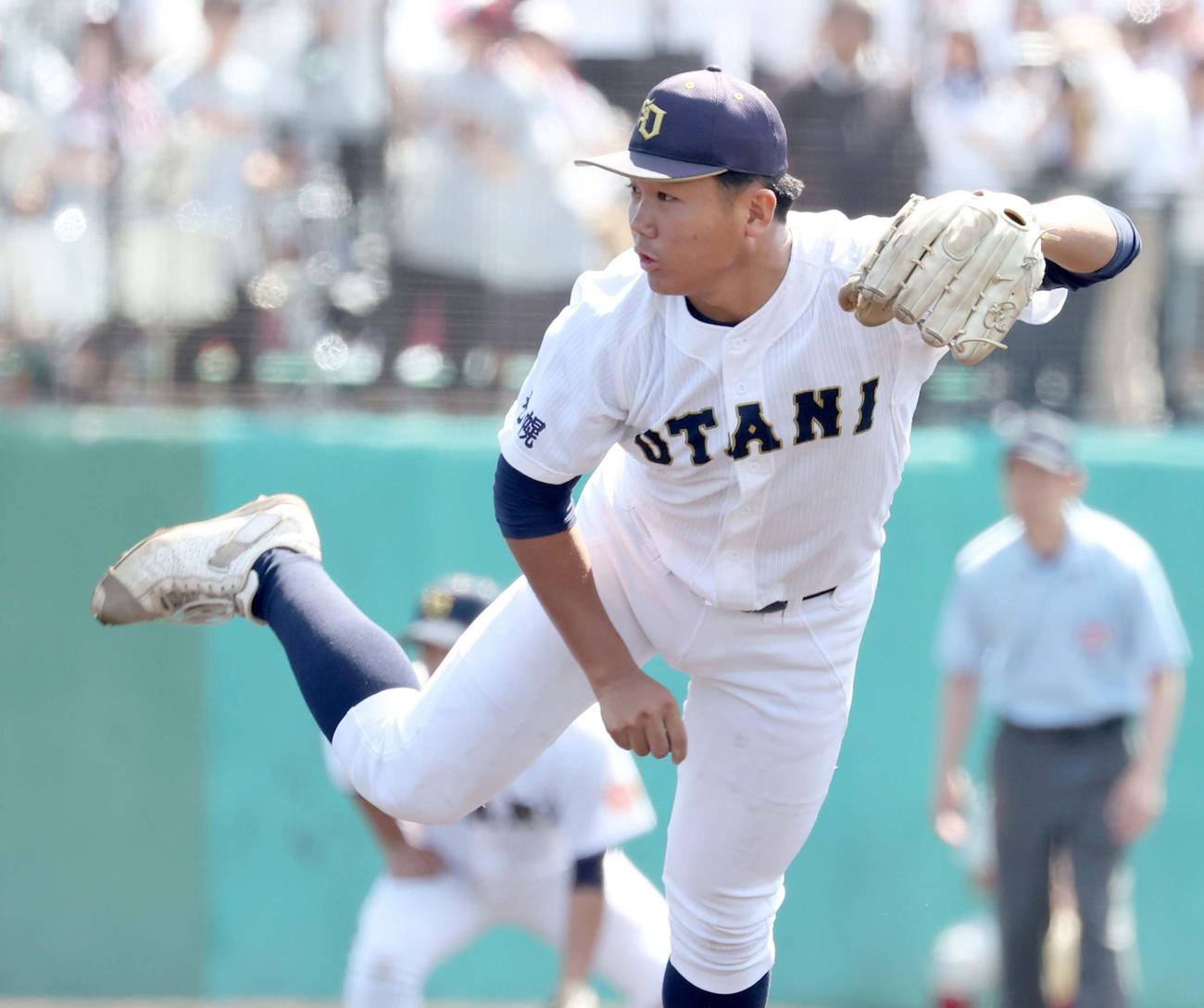 札幌光星対札幌大谷　6回を投げ無失点の札幌大谷・岩渕（撮影・黒川智章）