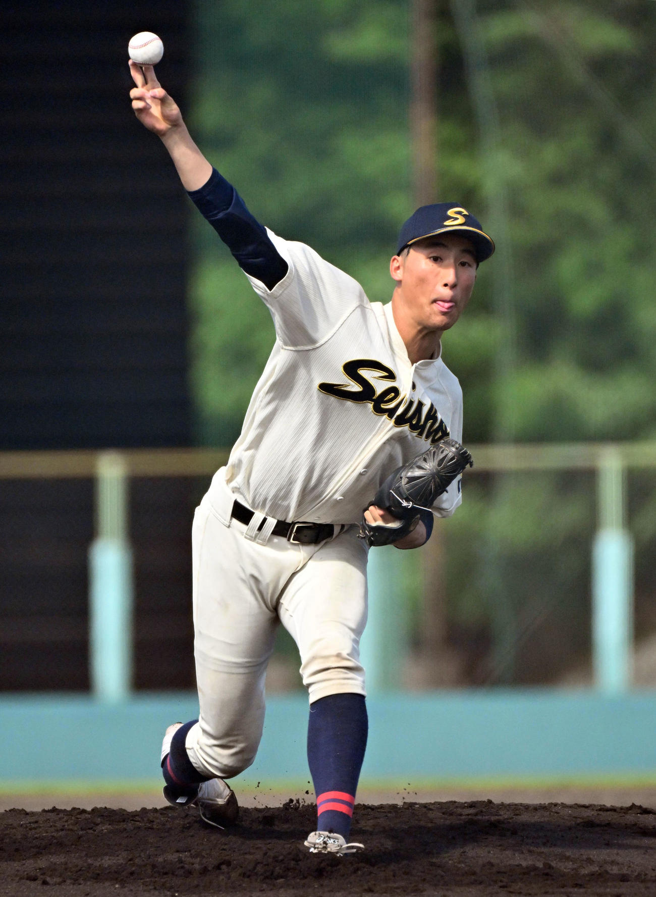 京都工学院対京都成章　京都成章先発の久保絢士（撮影・石井愛子）