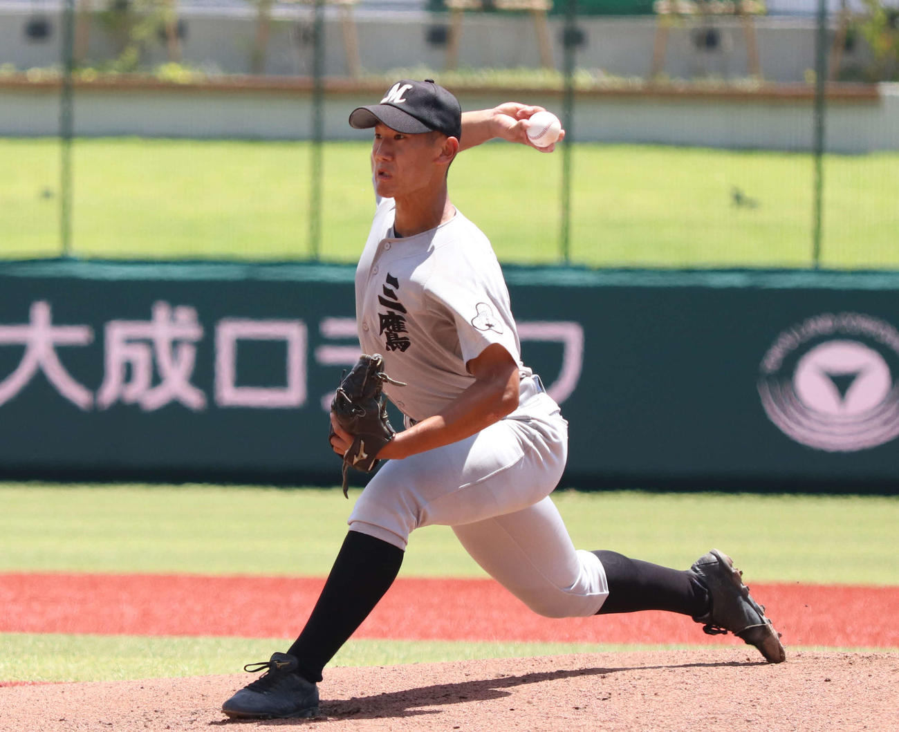 田無工科対三鷹中等　三鷹中等の先発宮岡（撮影・泉光太郎）