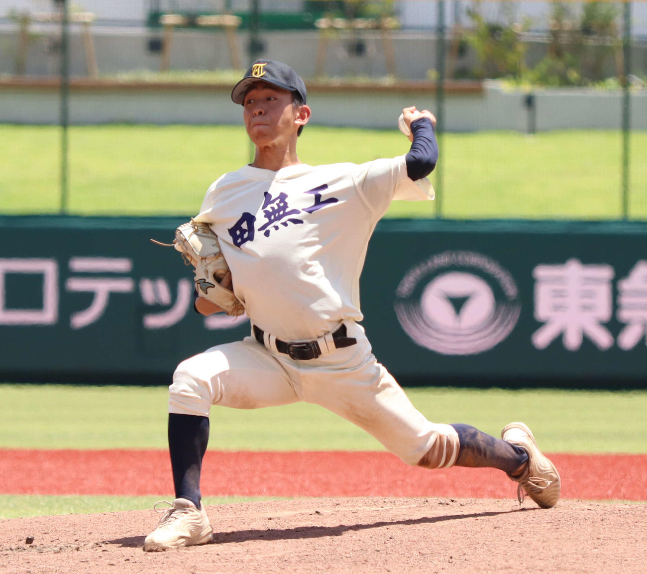 田無工科対三鷹中等　田無工科の先発小俣（撮影・泉光太郎）