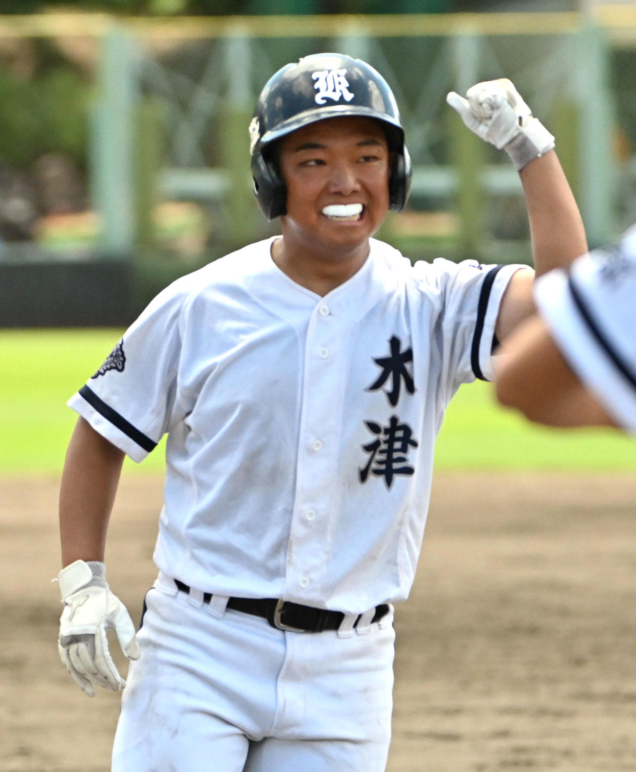 南陽対木津　2回裏木津2死二、三塁、森垣天仁は左適時打を放つ（撮影・石井愛子）