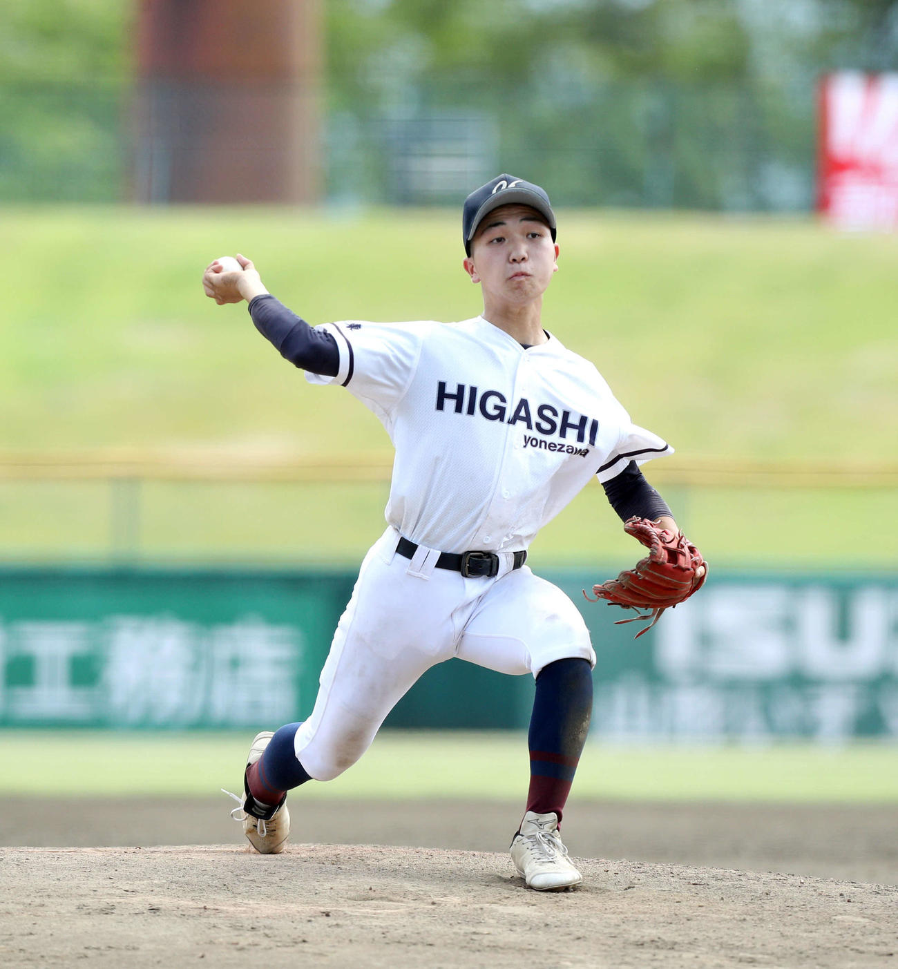 北村山・谷地・上山明新館対米沢東　2番手で登板した米沢東・佐々木（撮影・木村有優）