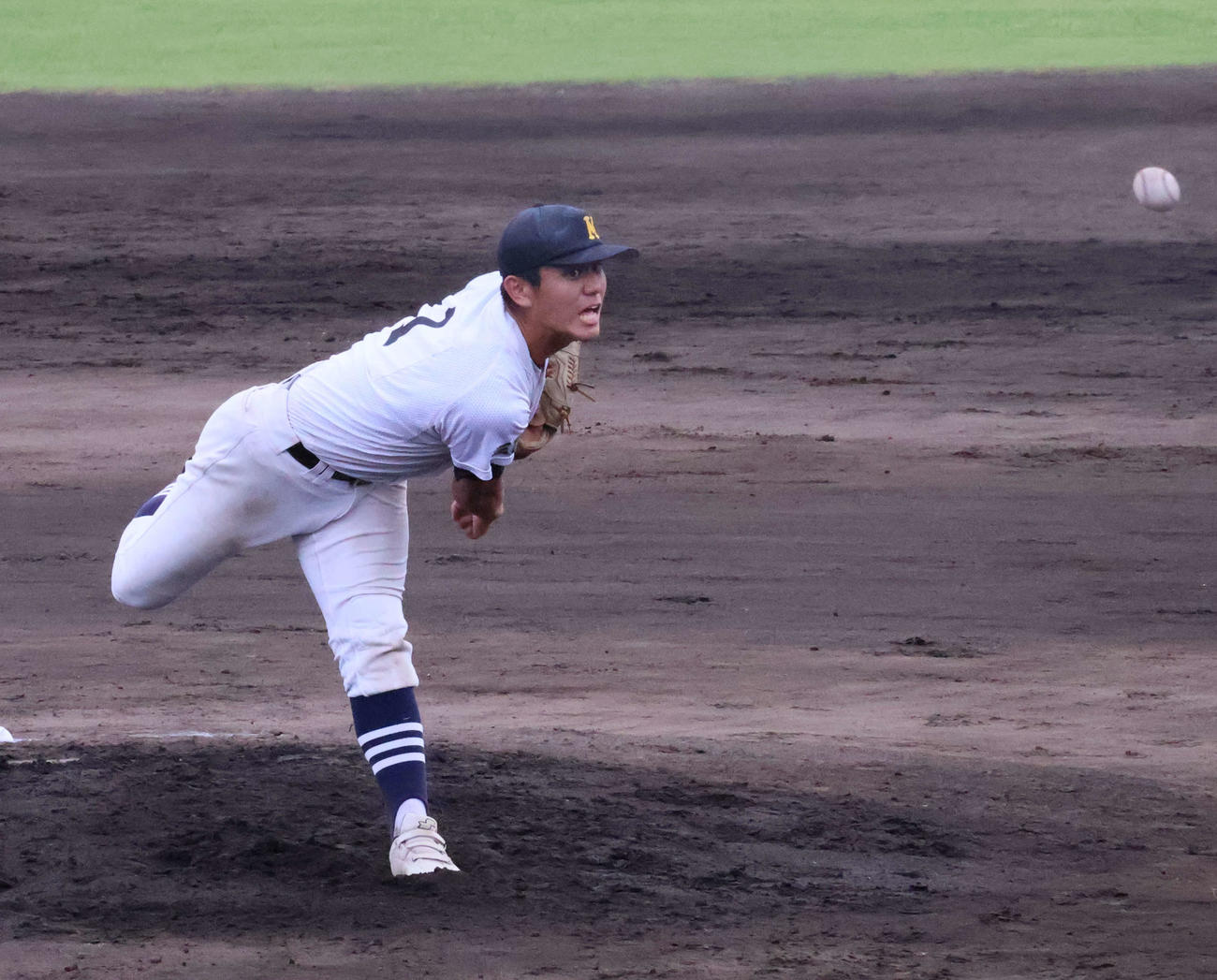 三国丘対八尾　先発した三国丘・吉満晴人（撮影・大西真生）