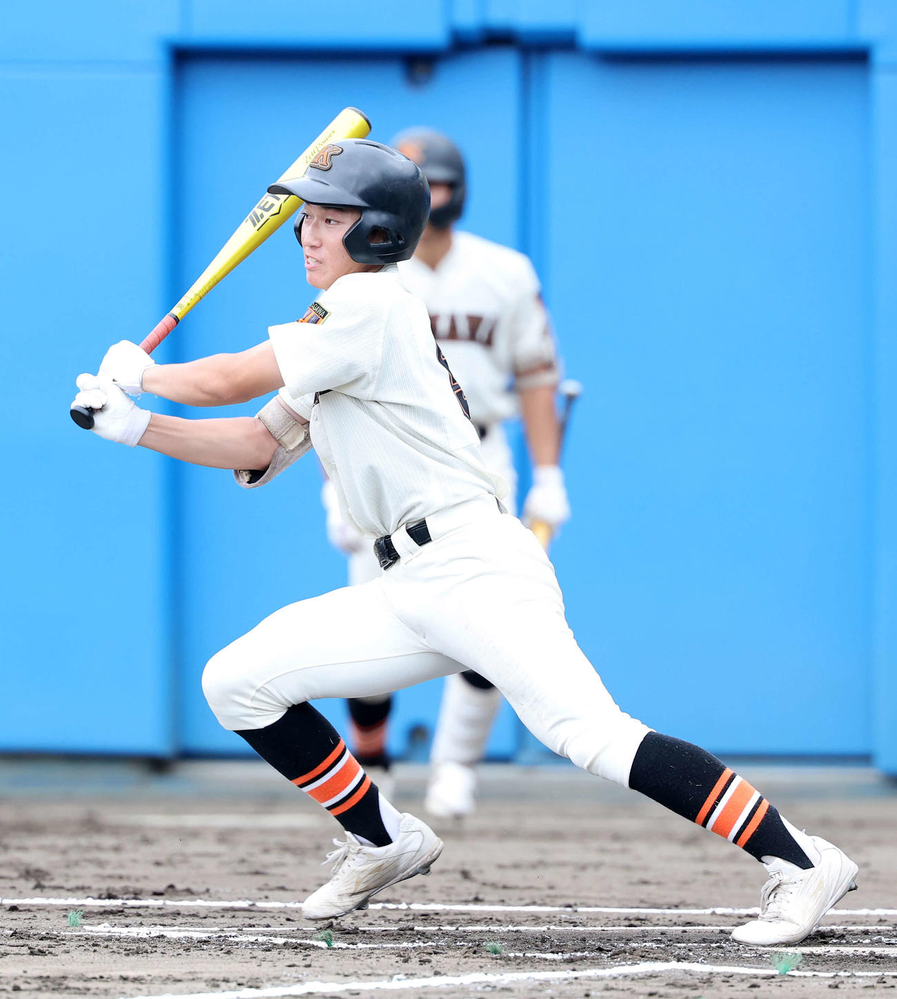 柏陽対川和　1回裏川和1死二塁、矢島は中越え適時二塁打を放つ（撮影・鈴木正人）