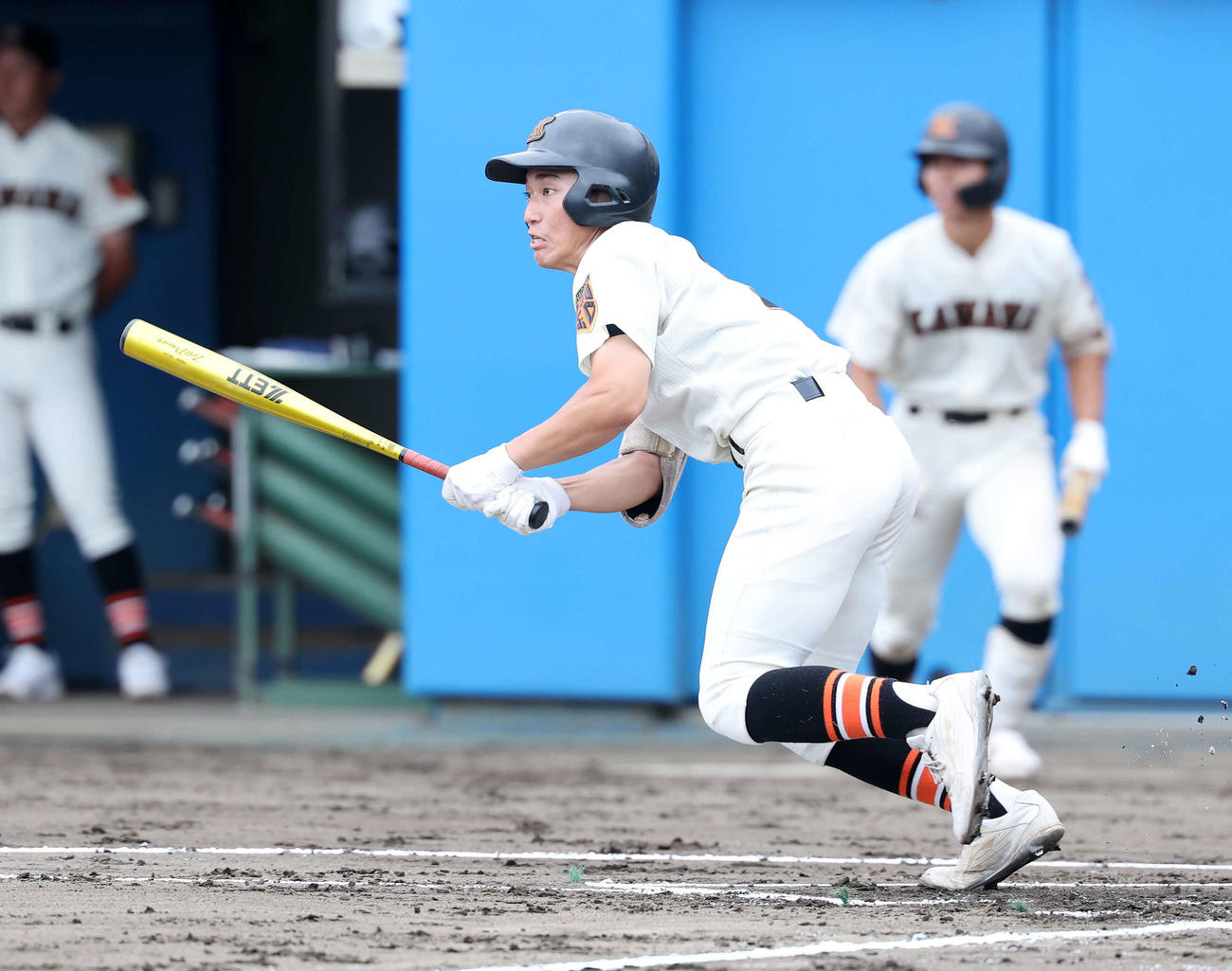 柏陽対川和　1回裏川和1死二塁、矢島は中越え適時二塁打を放つ（撮影・鈴木正人）