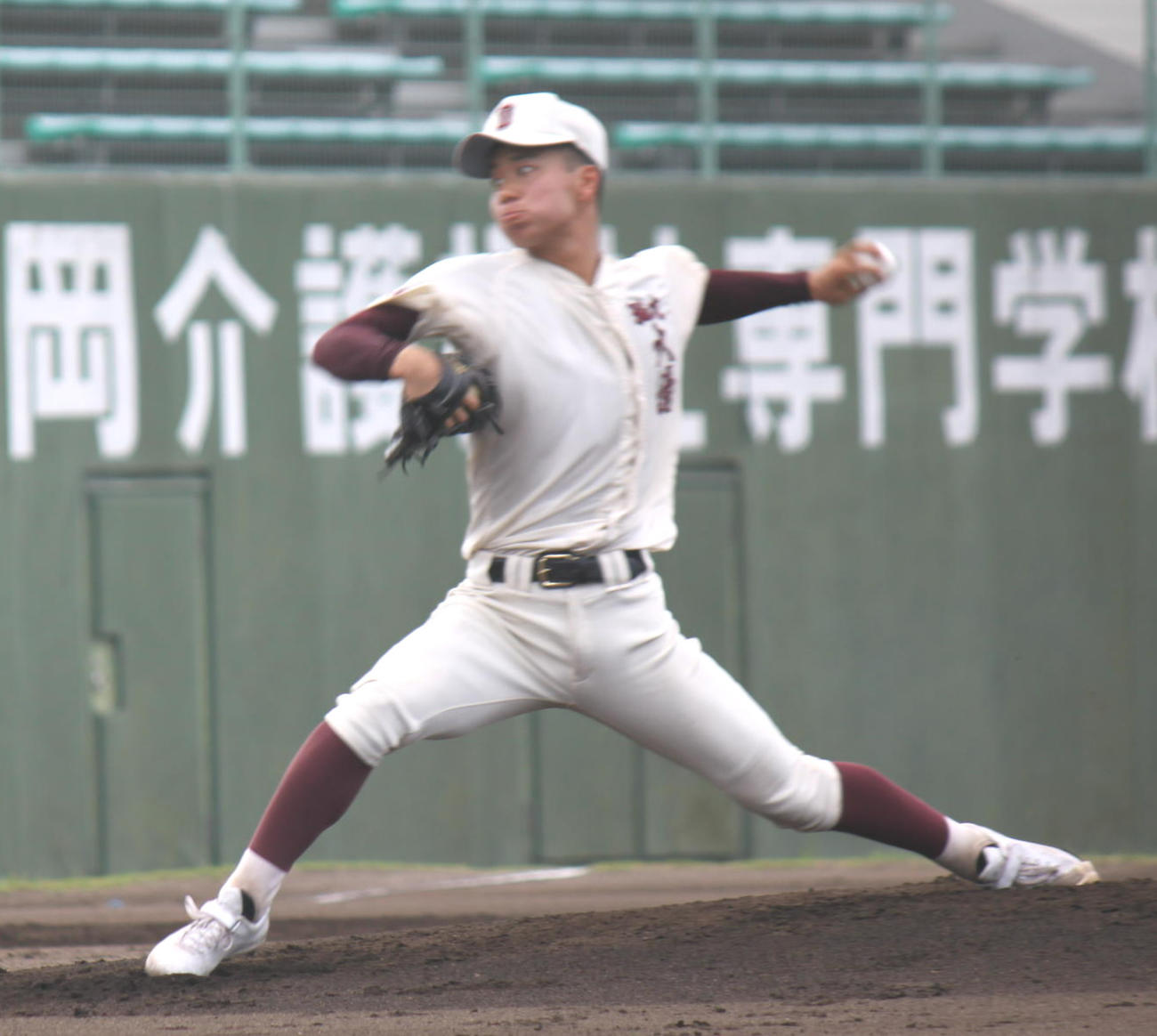 延長10回148球の熱投を演じた福岡大大濠のエース志村