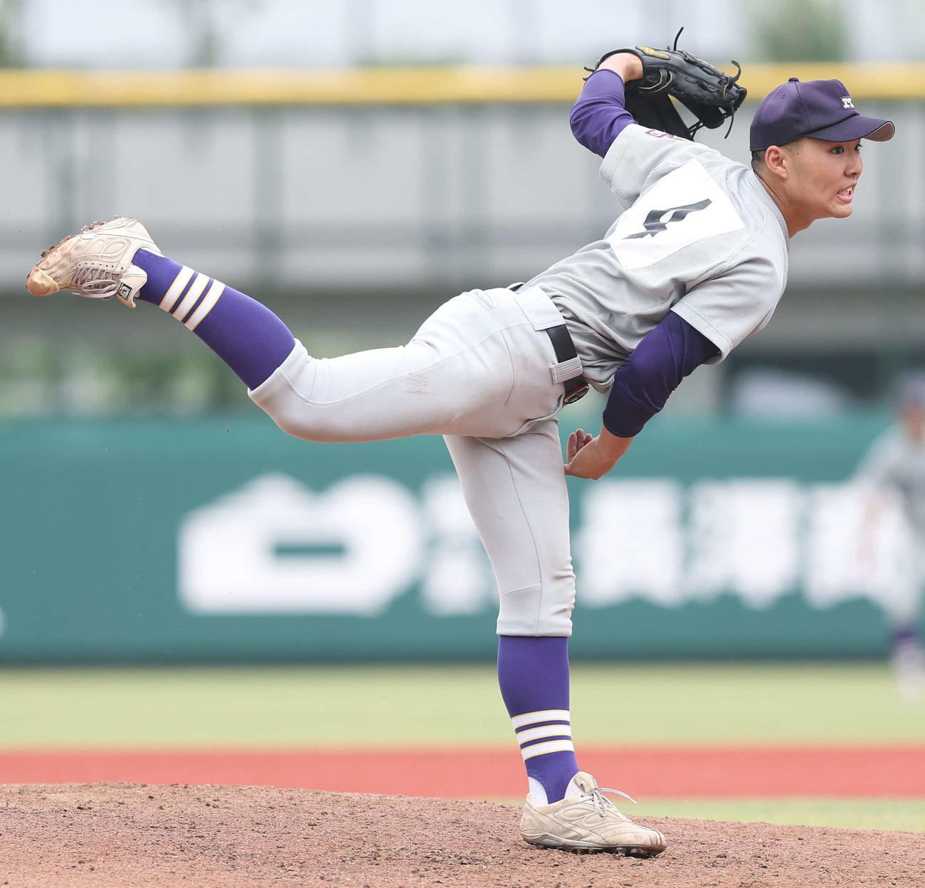 明大中野対上野学園　先発登板する明大中野・石和田（撮影・河田真司）