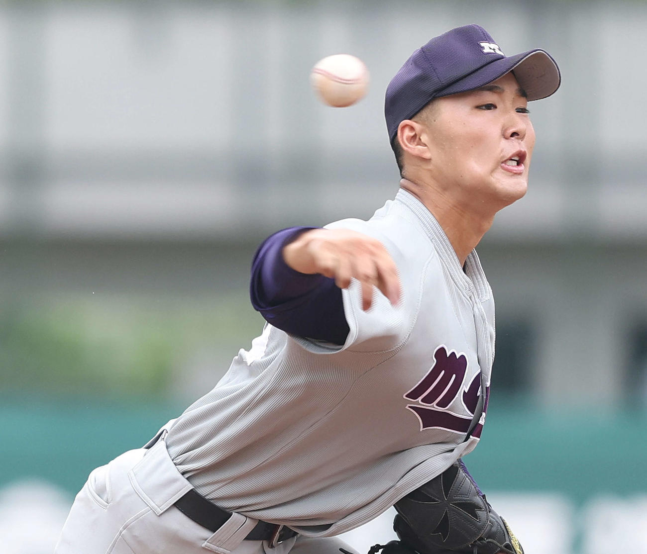 明大中野対上野学園　先発登板する明大中野・石和田（撮影・河田真司）