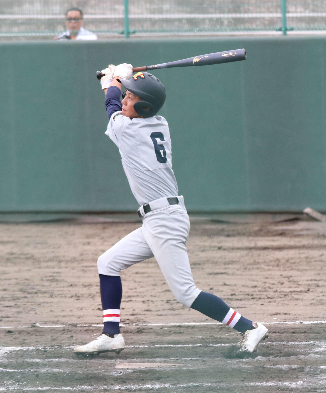 旭農・銚子対横芝敬愛　4回裏横芝敬愛1死二塁、遊橋は適時三塁打を放つ（撮影・北村健龍）