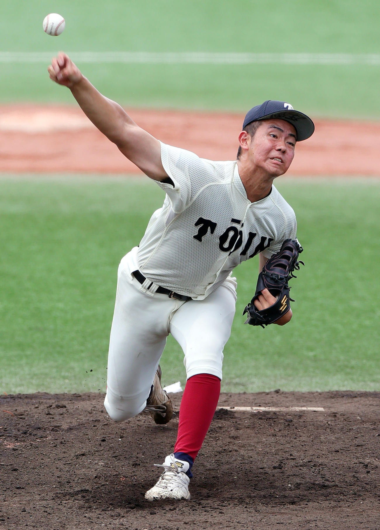 大阪桐蔭対港　力投する大阪桐蔭の森（撮影・上山淳一）