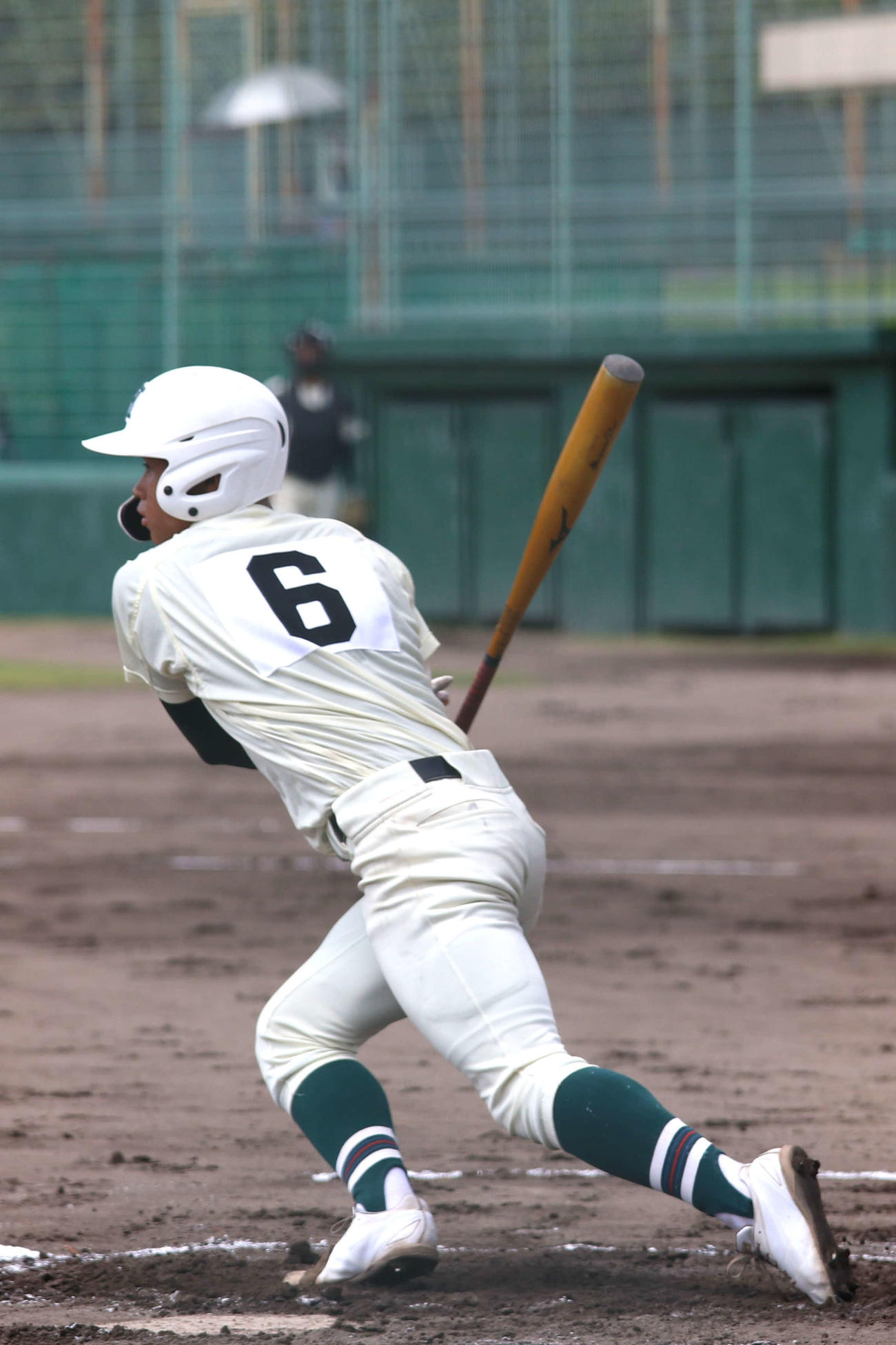 報徳学園対尼崎小田　1回裏報徳学園1死二塁、決勝打となる左前適時打を放つ橋本（撮影・一樹）