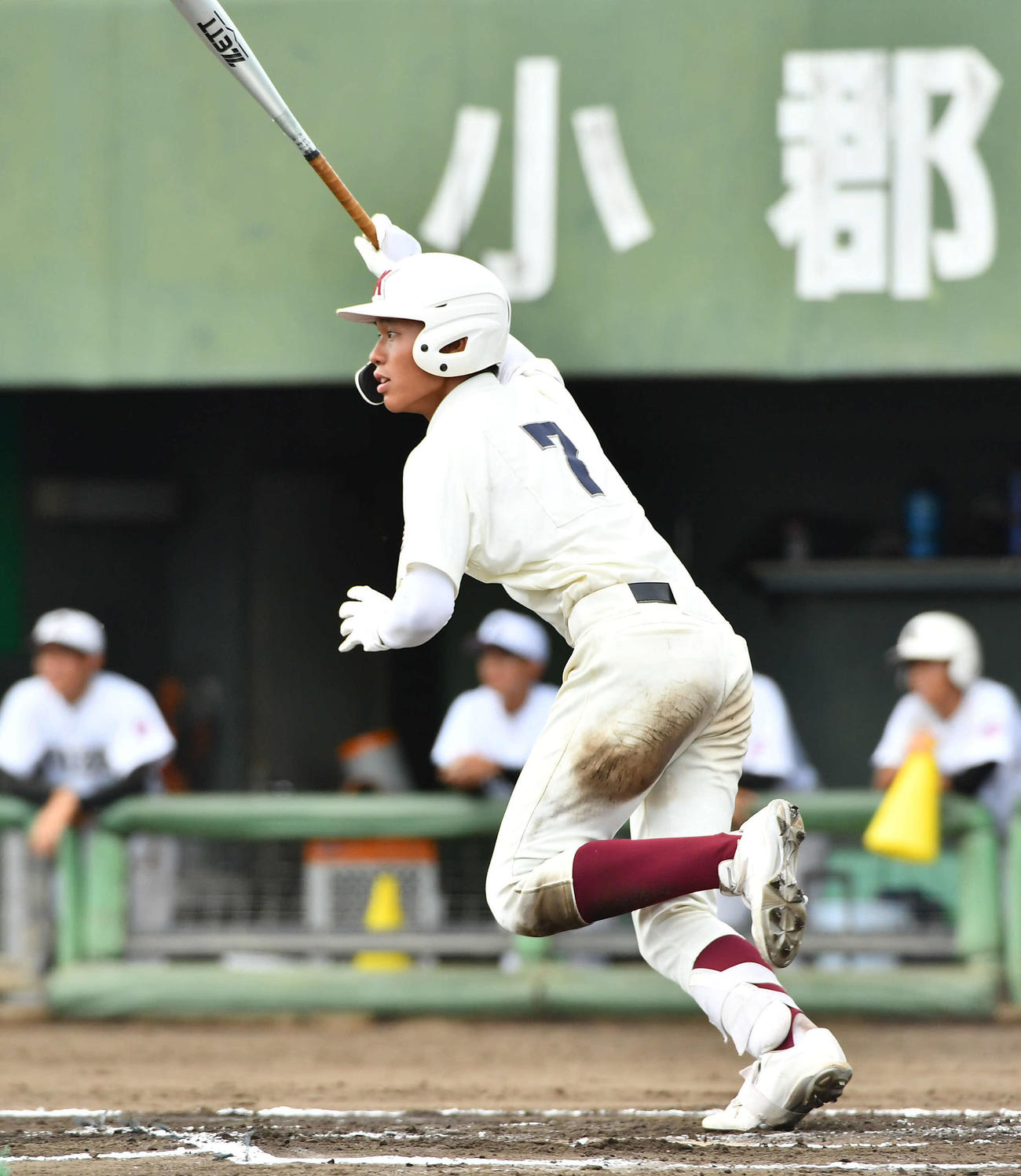 明善対春日　6回裏春日1死二、三塁、岩崎は中前2点適時打を放つ（撮影・岩下翔太）