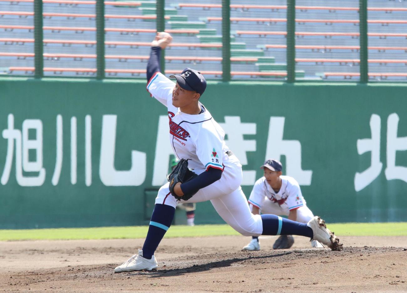 先発する士別翔雲の大橋広（撮影・保坂果那）