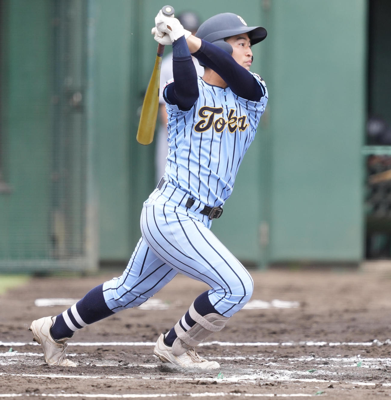 横須賀工対東海大相模　1回裏東海大相模1死満塁、先制の中犠飛を放つ高野（撮影・鈴木みどり）
