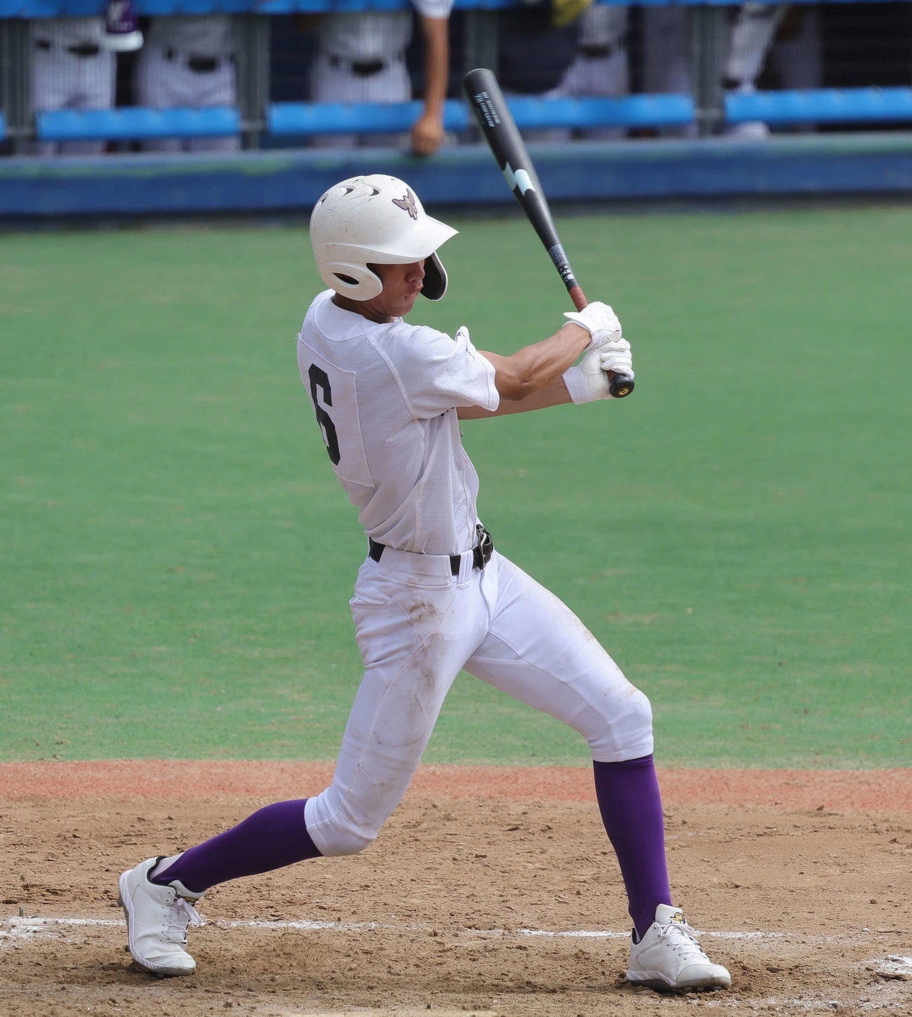 武蔵丘対関東一　5回関東一1死一、二塁、越後は右前適時打を放つ（撮影・山本朝陽）