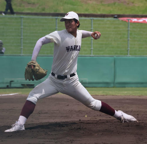 高校野球】早稲田大阪、酷暑のスタンドに学生服？ベンチ入りかなわずも