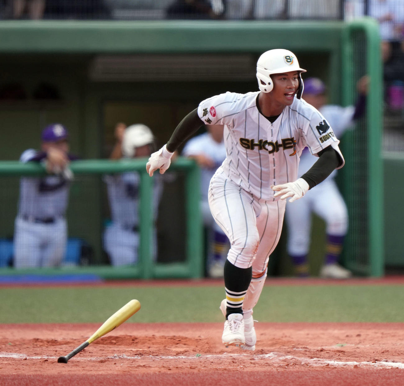 川口対昌平　3回裏昌平無死三塁、右犠飛を放つ櫻井（撮影・小島史椰）