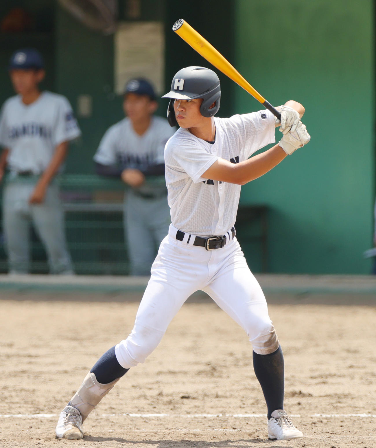 京産大付対龍谷大平安　5回裏龍谷大平安無死一、二塁、打席に立つ鏡悠斗（撮影・上山淳一）