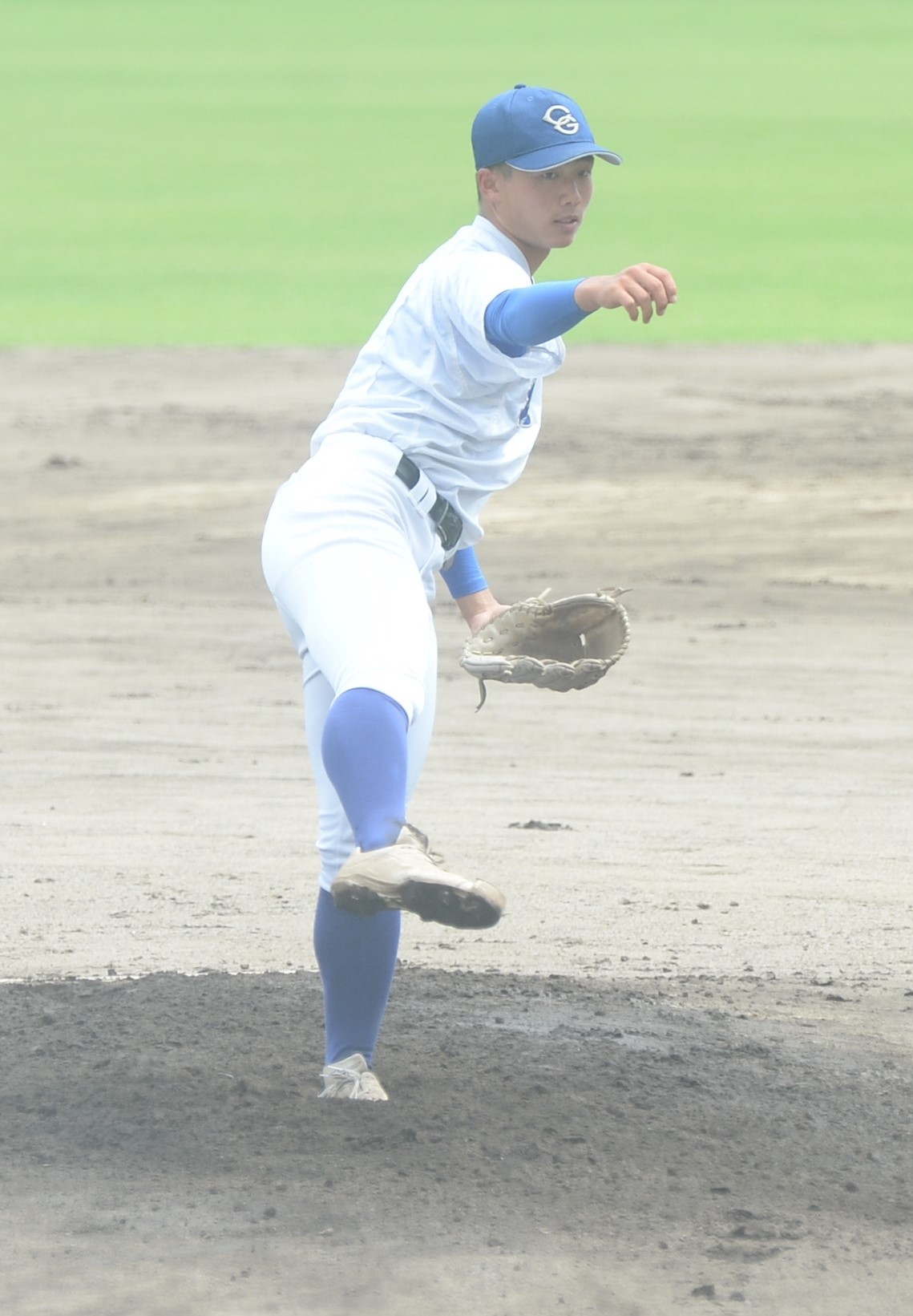 博多対筑陽学園　先発した筑陽学園・金岡（撮影・佐藤究）
