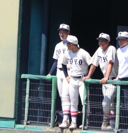 高校野球】東洋大姫路0－4から逆転勝ち 木下好救援＆打線が14安打7