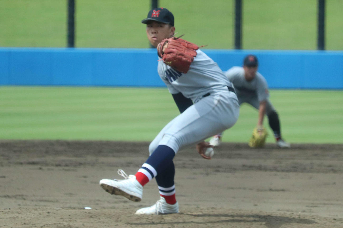 横浜、先発の前田（撮影・保坂淑子）