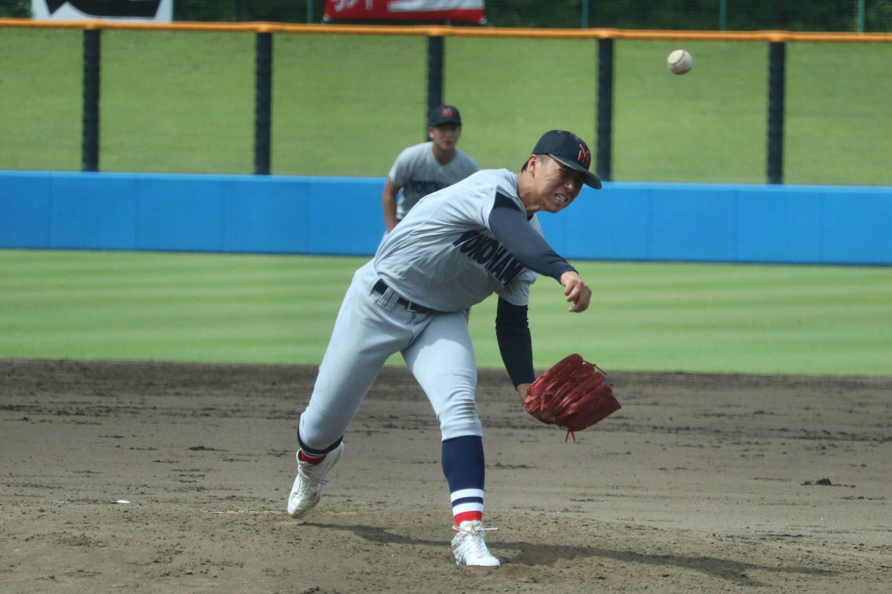 横浜、先発の前田（撮影・保坂淑子）