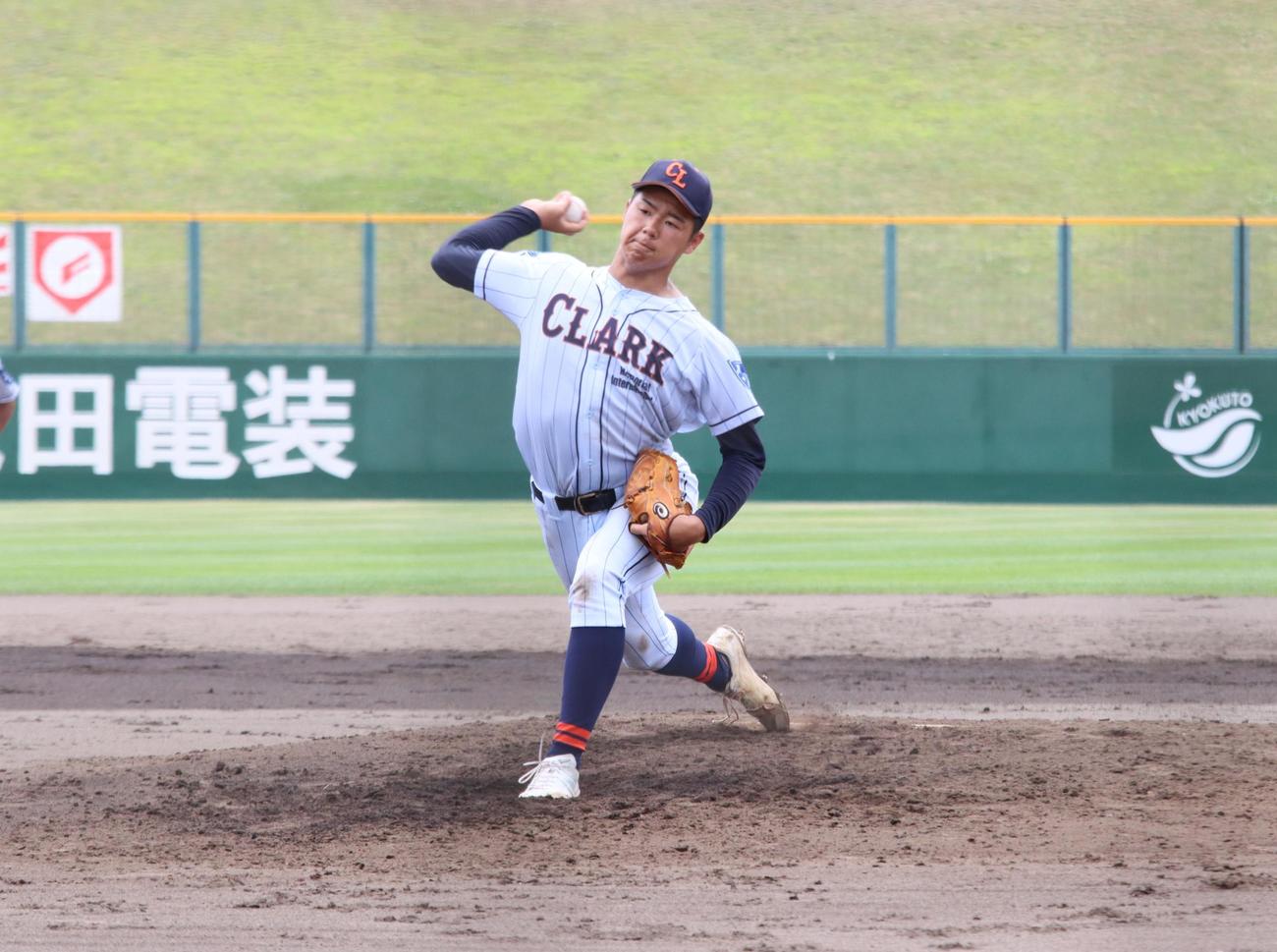 先発するクラークの辻田（撮影・保坂果那）