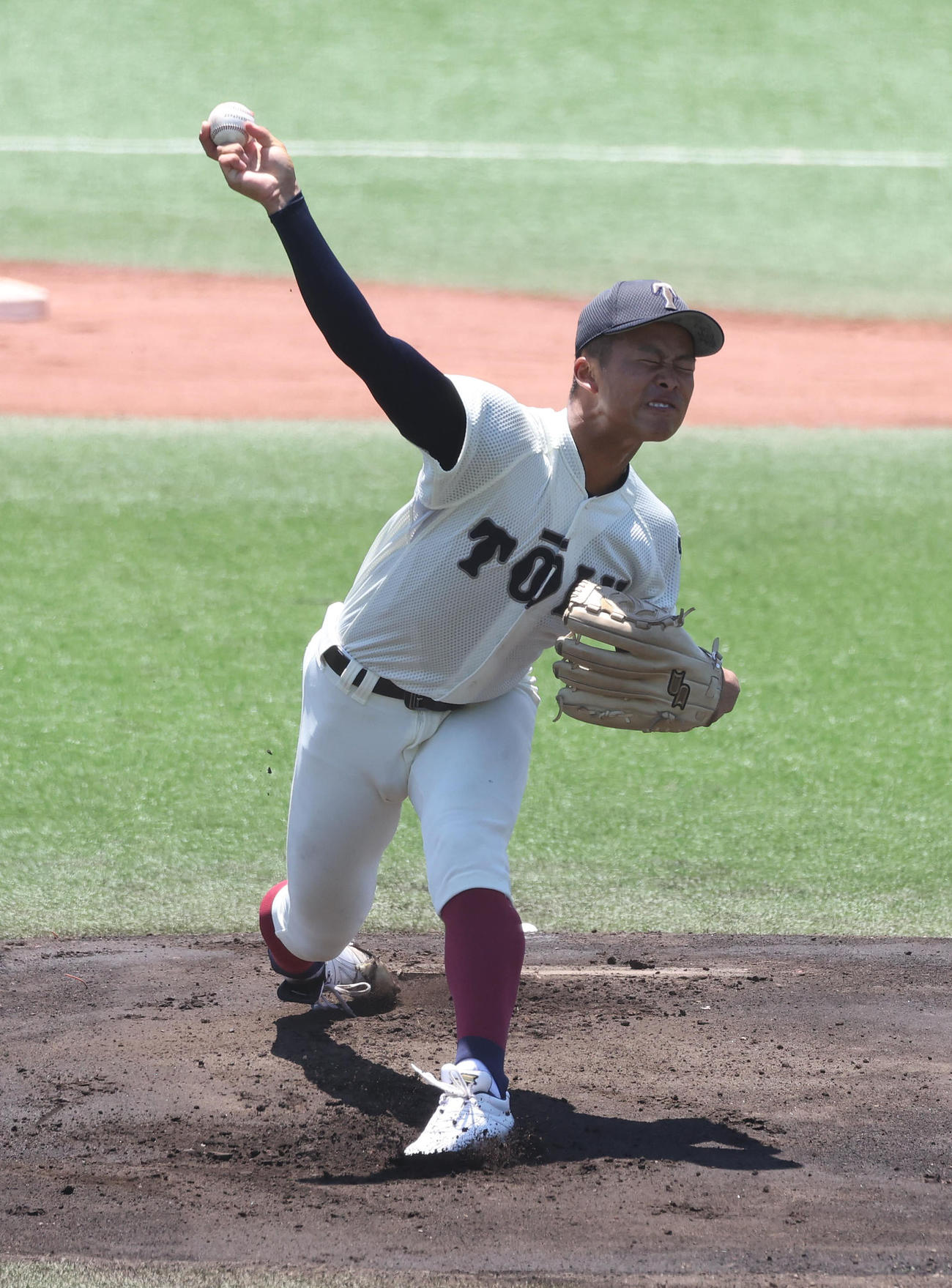 星翔戦に先発する大阪桐蔭・中野（撮影・白石智彦）