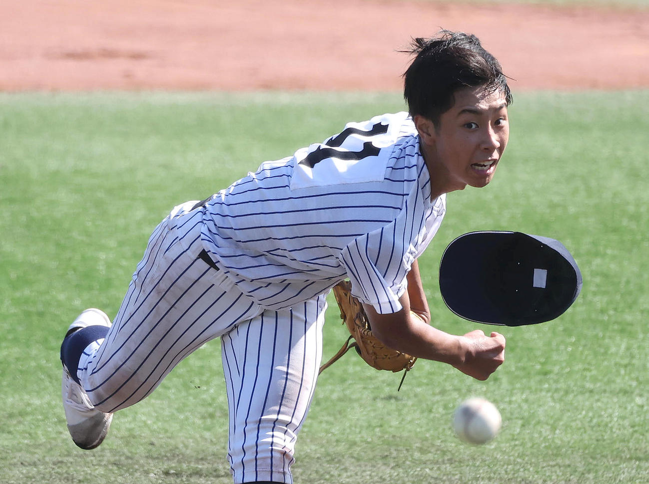 北かわち皐が丘戦に3番手で力投する大院大高・林（撮影・白石智彦）
