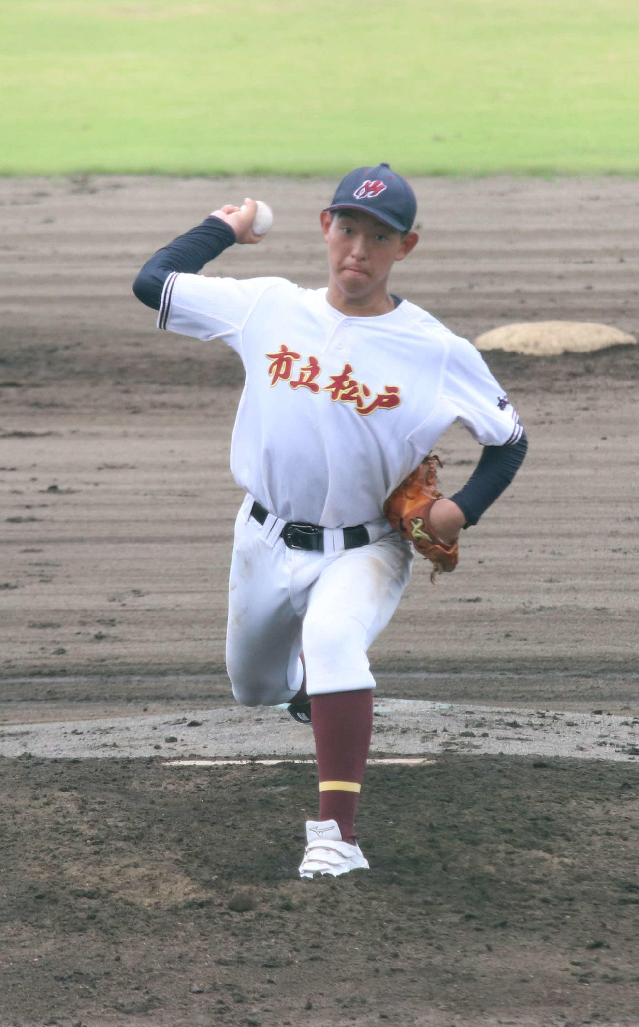 市松戸対千葉明徳　先発し力投する市松戸・米（撮影・北村健龍）
