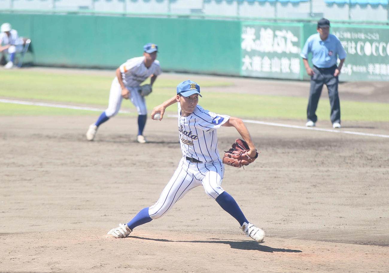 酒田南対米沢興譲館　2番手で登板した酒田南・山中（撮影・高橋香奈）