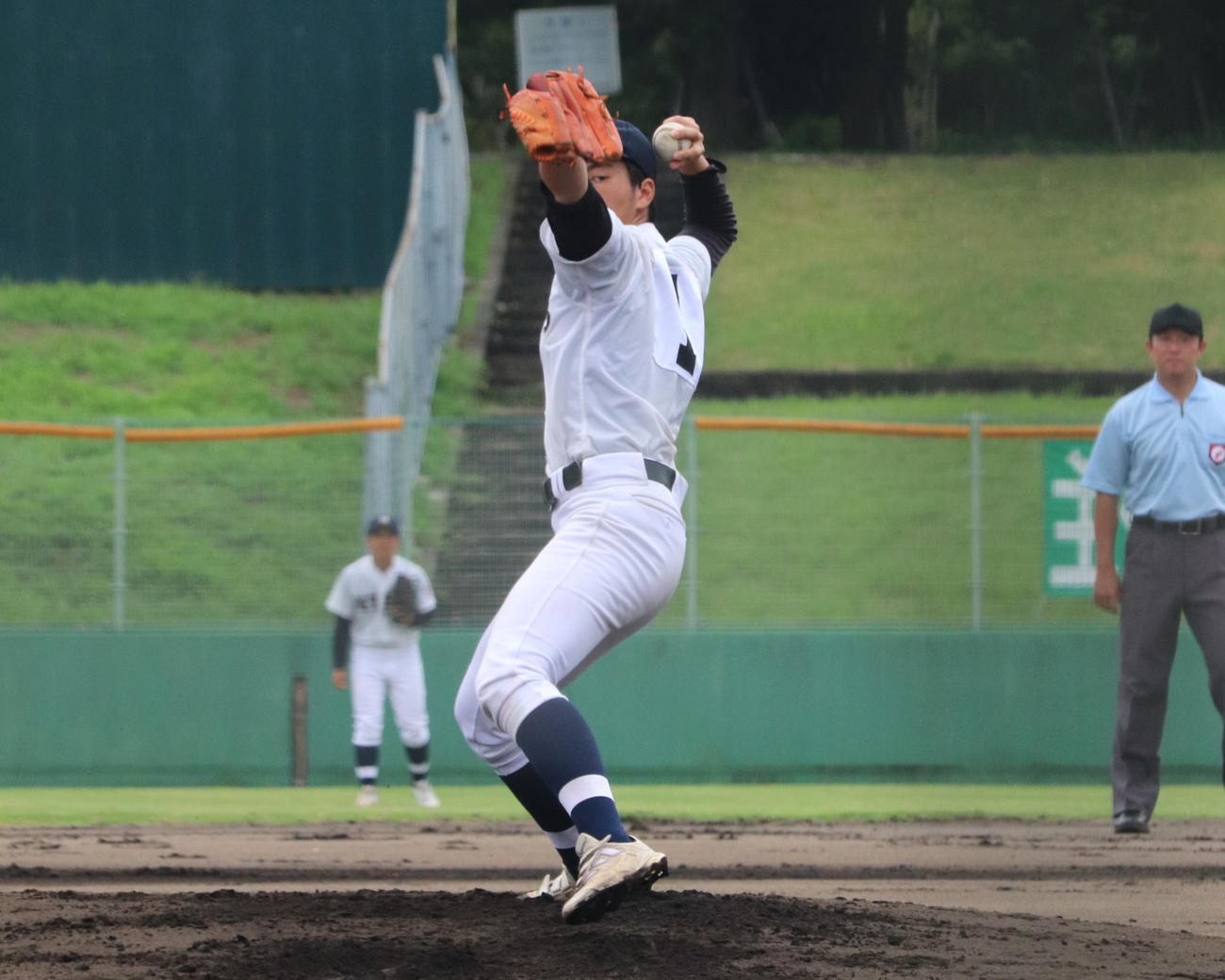 大阪大会3回戦　都島工対大冠　都島工の先発、三樹（撮影・中島麗）