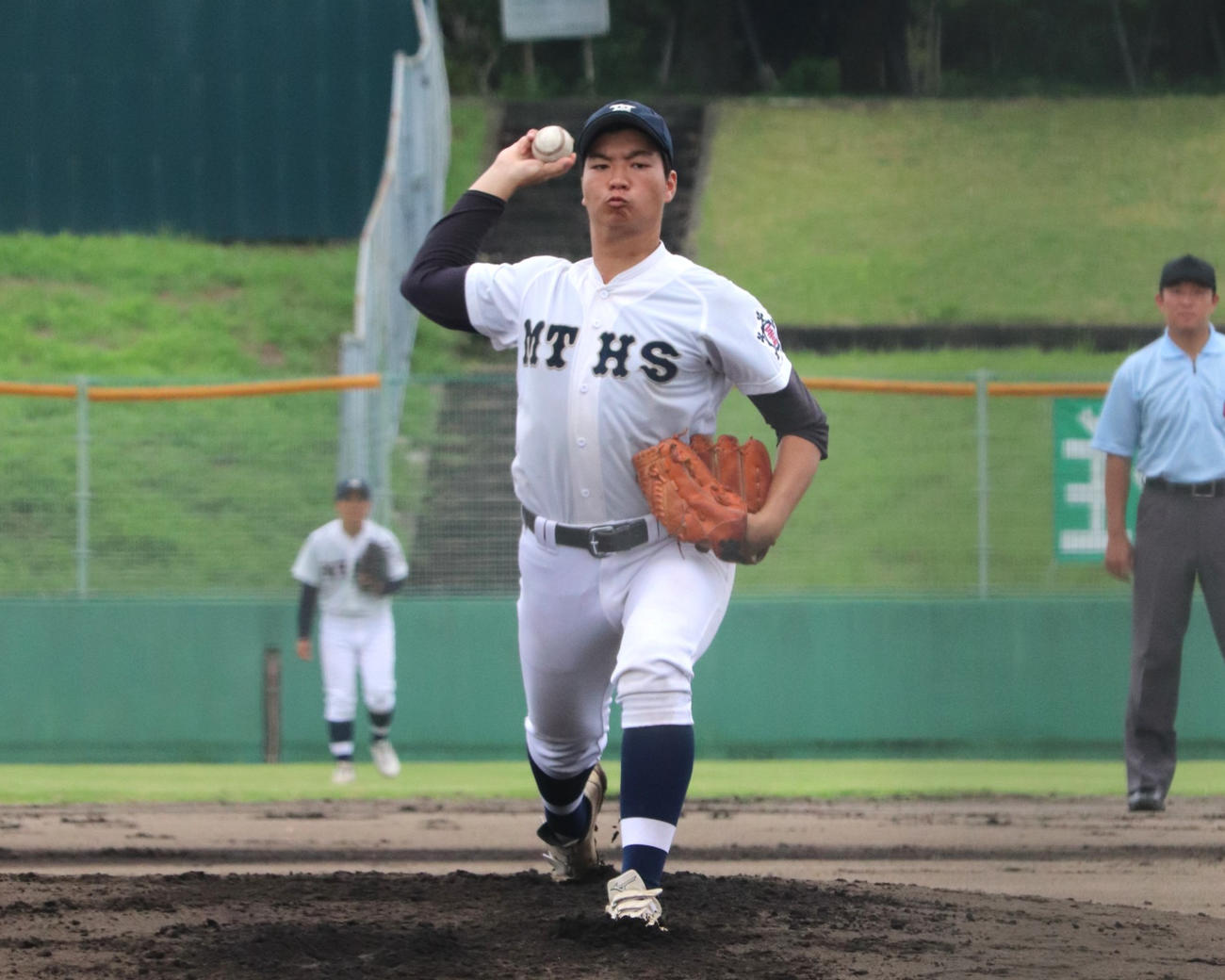 大阪大会3回戦　都島工対大冠　都島工の先発、三樹（撮影・中島麗）