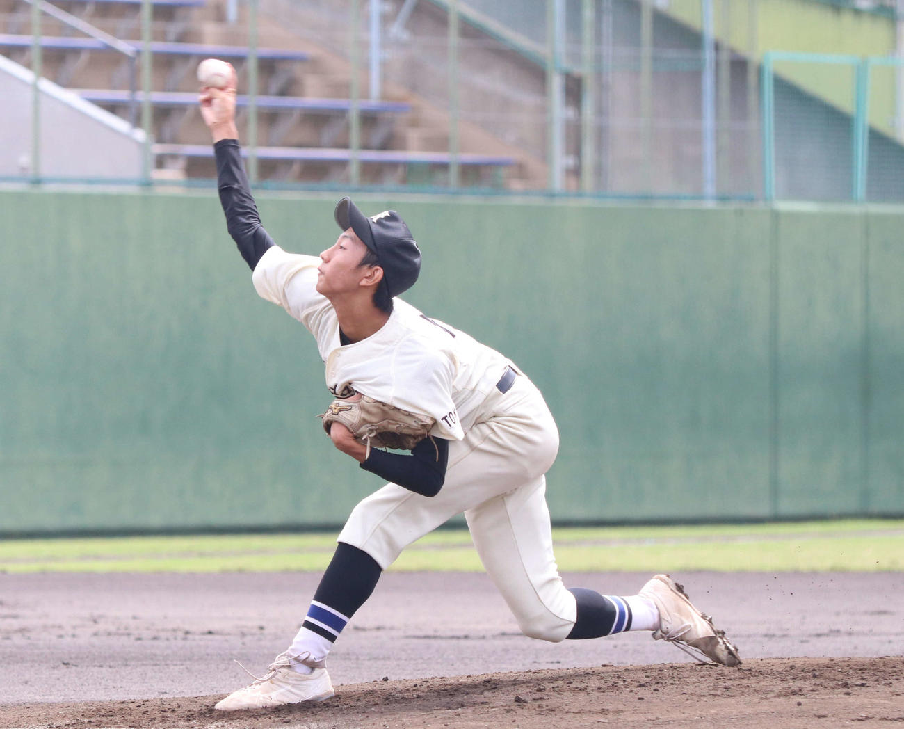 帝京八王子対小平西　小平西の先発竹本（撮影・泉光太郎）