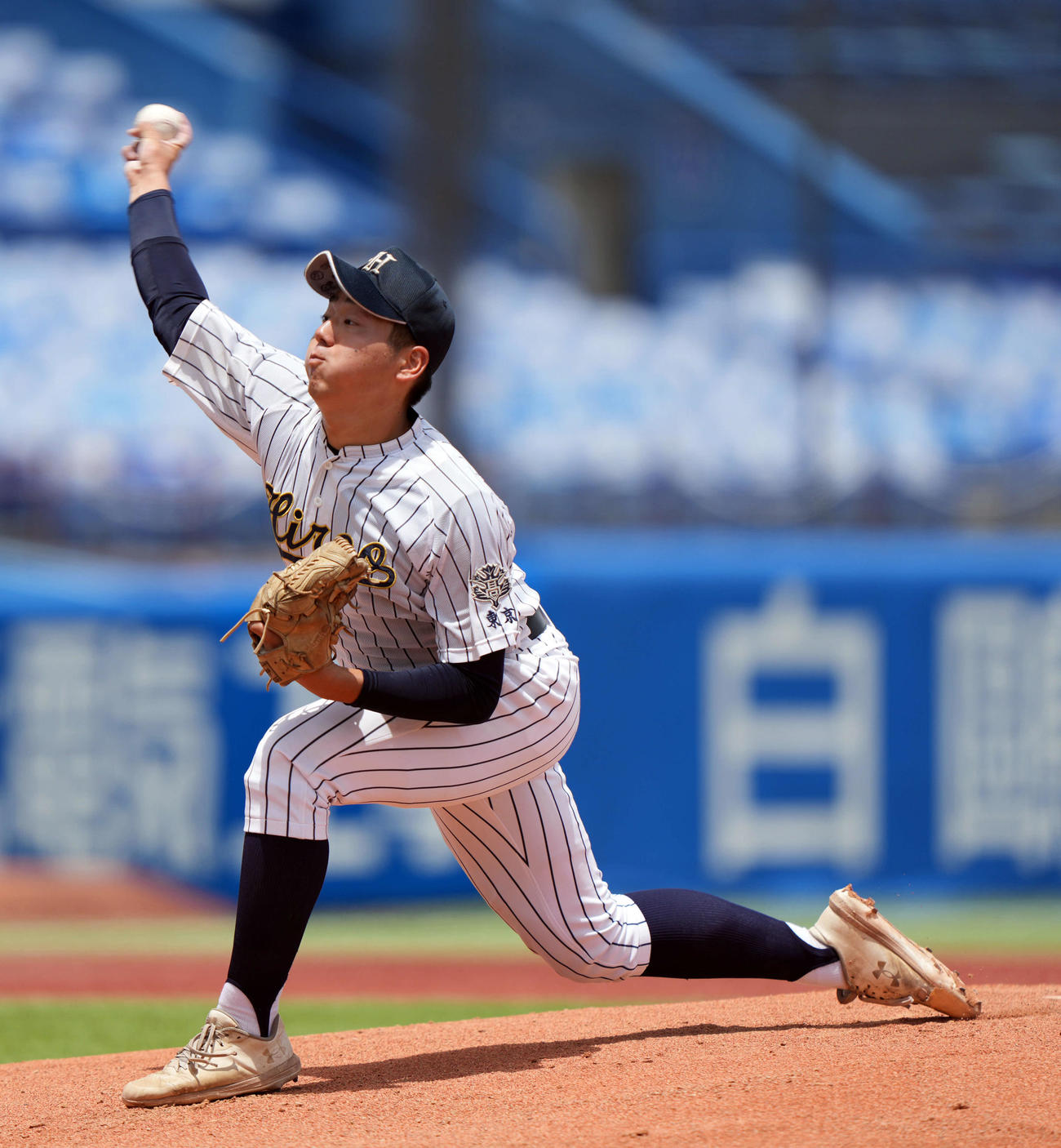 修徳対広尾　力投する広尾先発の古荘（撮影・小島史椰）