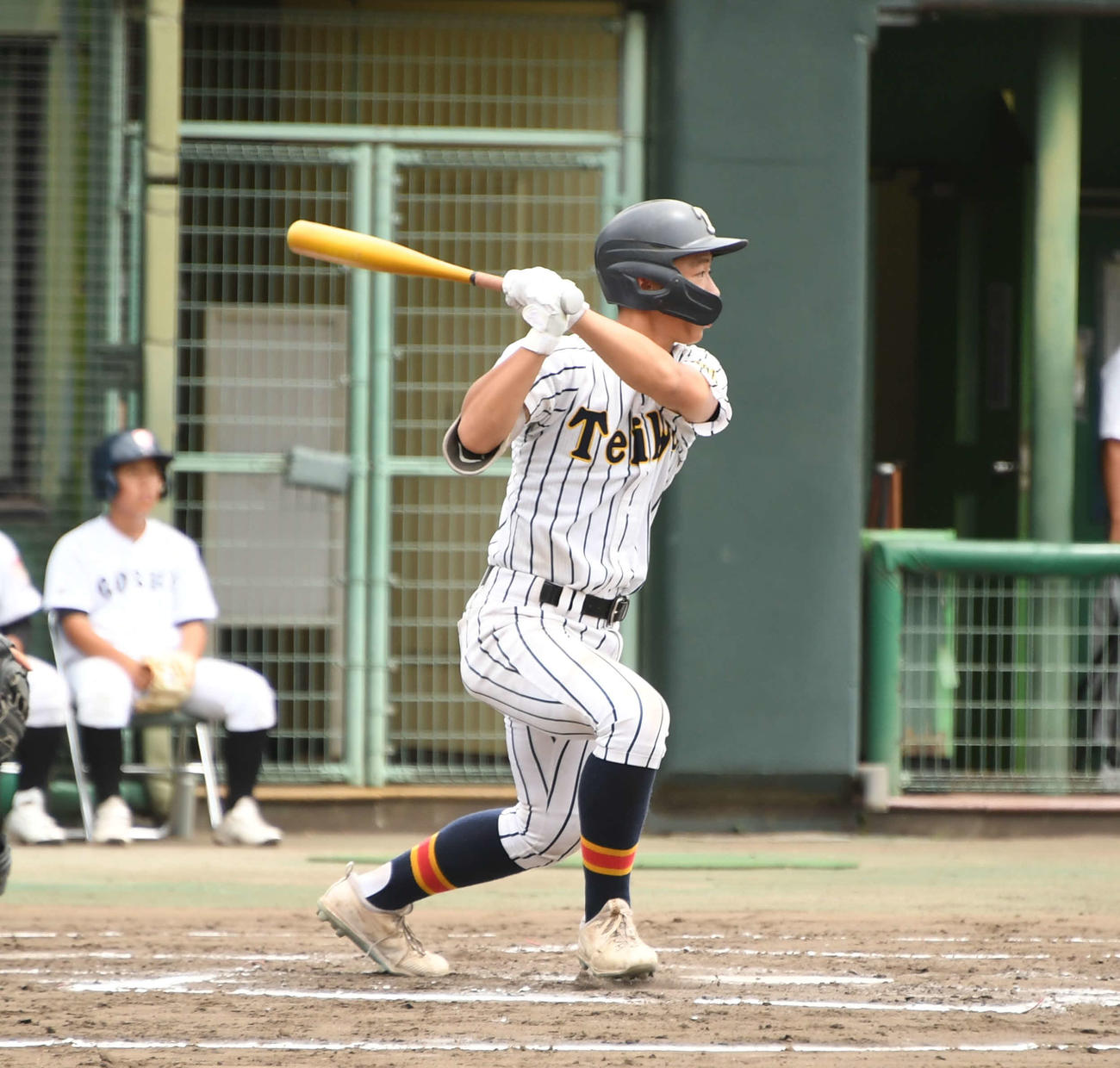 五泉対帝京長岡　3回裏帝京長岡2死三塁、左前に先制適時打を放つ有馬