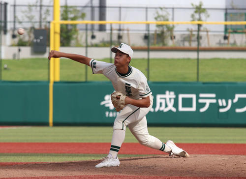 高校野球】二松学舎大付は投打がかみ合い4回戦進出 甲斐虎茉輝